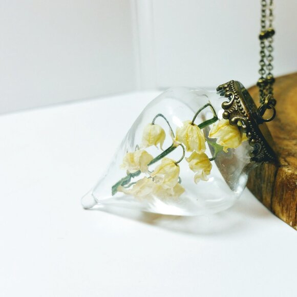 Lily of the valley flower Necklace white Flower charm pressed flower jew… - Picture 3 of 6